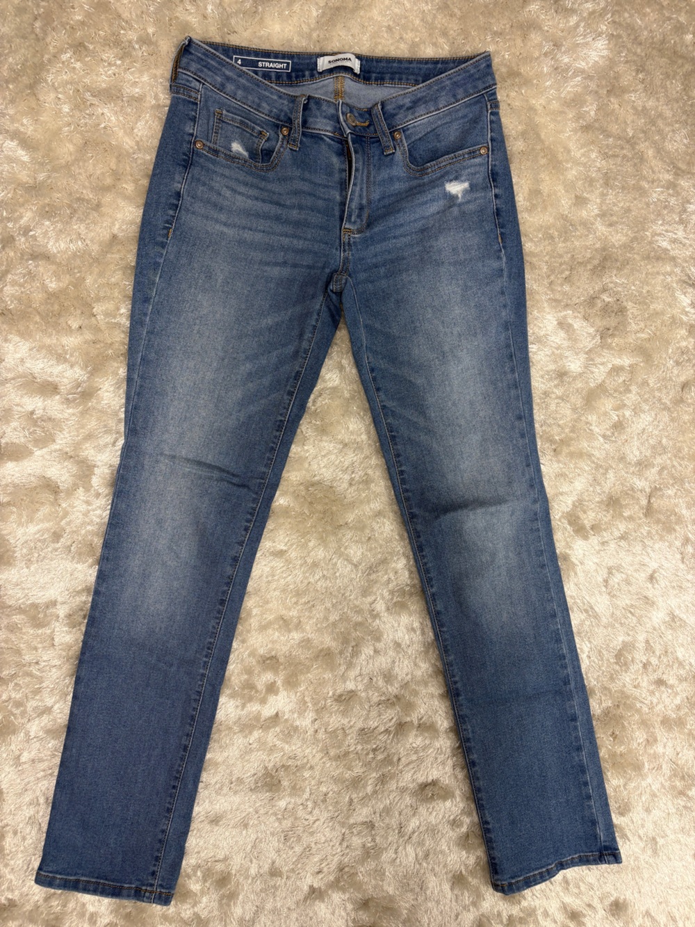 Sonoma Women’s Straight Leg Mid-Rise Blue Jeans: Size 4R: Stretch